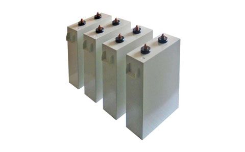 電容分別在直流、交流電路中，是如何充電放電的呢?